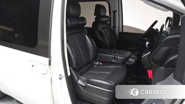 Hyundai Staria 2022 Белый из Кореи, фото 3