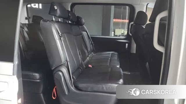 Hyundai Staria 2021 Белый из Кореи, фото 3