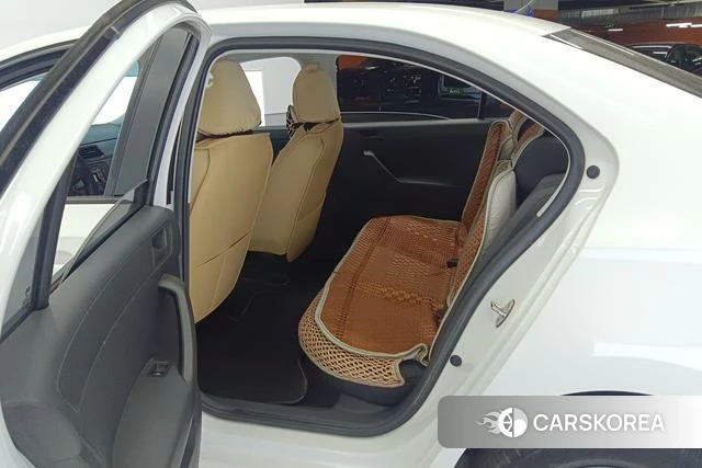Volkswagen Santana 2021 Белый из Китая, фото 3