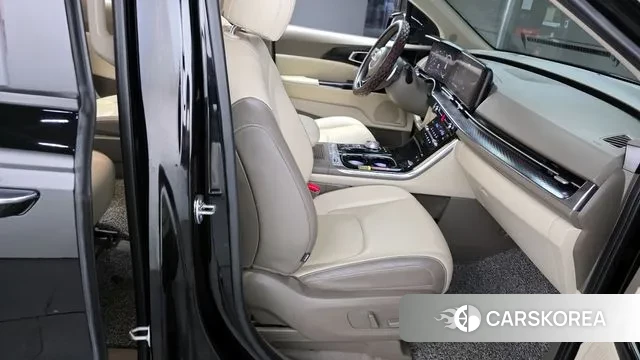 Kia Carnival 4th generation 2023 Черный из Кореи, фото 3