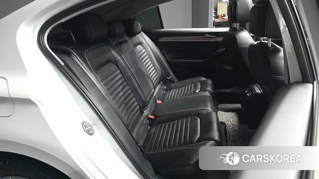 Volkswagen Passat GT (B8) 2022 Белый из Кореи, фото 3