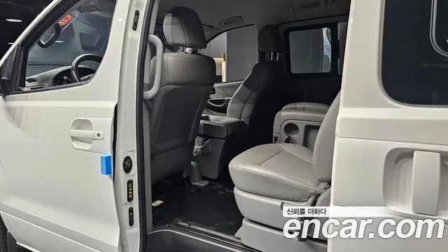 Hyundai The New Grand Starex 2019 Белый из Кореи, фото 3