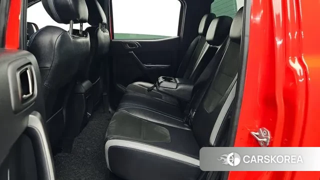 Ford Ranger 3rd Generation 2022 Красный из Кореи, фото 3