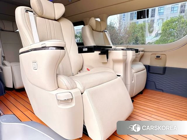 Toyota Hiace 2022 Шампань из Китая, фото 3