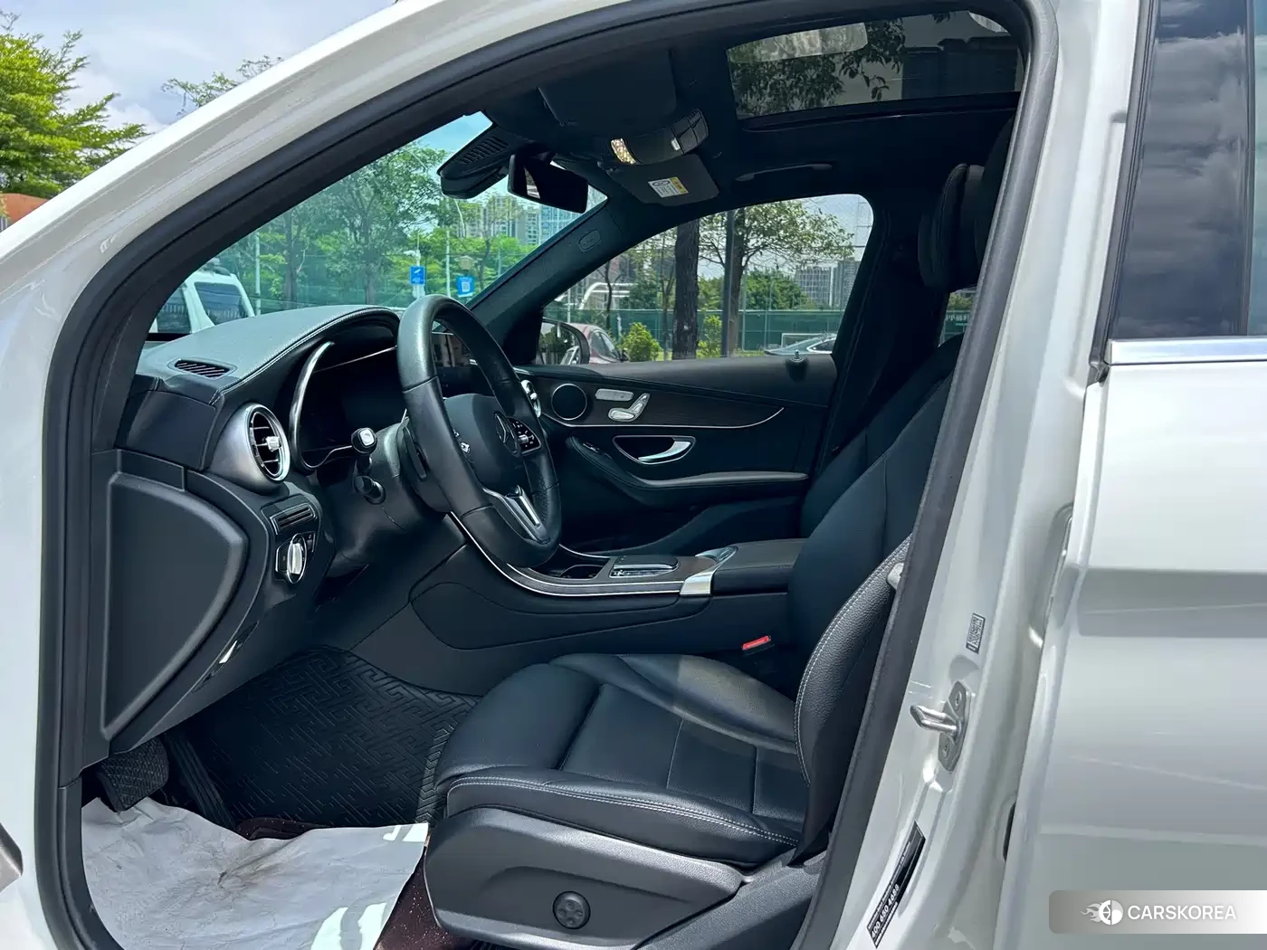 Mercedes-Benz GLC 2022 Белый из Китая, фото 3