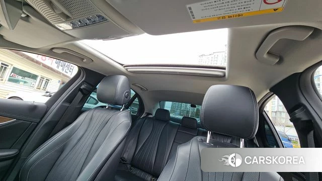 Mercedes-Benz E-Class W213 2018 Серый из Кореи, фото 3