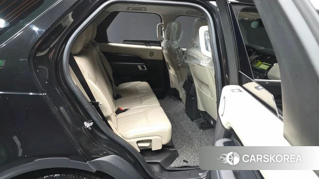 Land Rover Discovery 5 2018 Черный из Кореи, фото 3