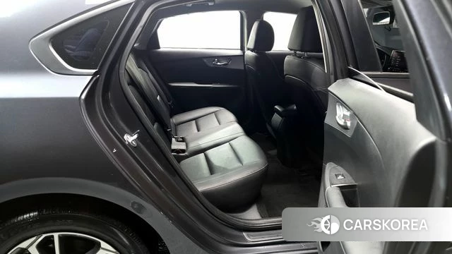 Kia The New K3 2nd generation 2022 Серый из Кореи, фото 3