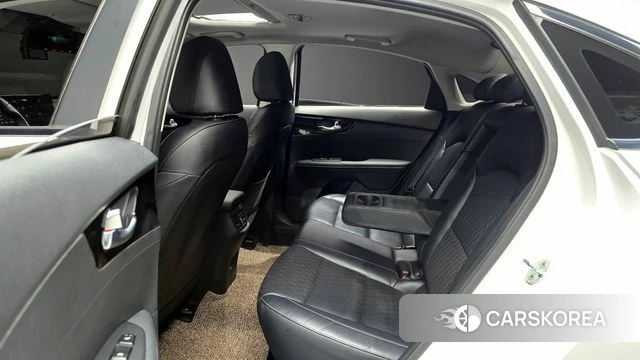 Kia The New K3 2nd generation 2022 Белый из Кореи, фото 3