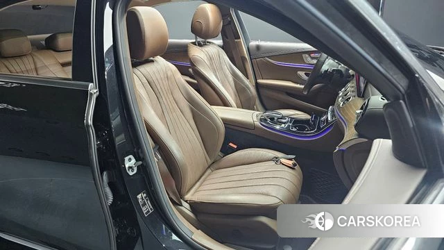 Mercedes-Benz E-Class W213 2019 Черный из Кореи, фото 3