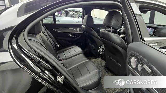 Mercedes-Benz E-Class W213 2021 Черный из Кореи, фото 3