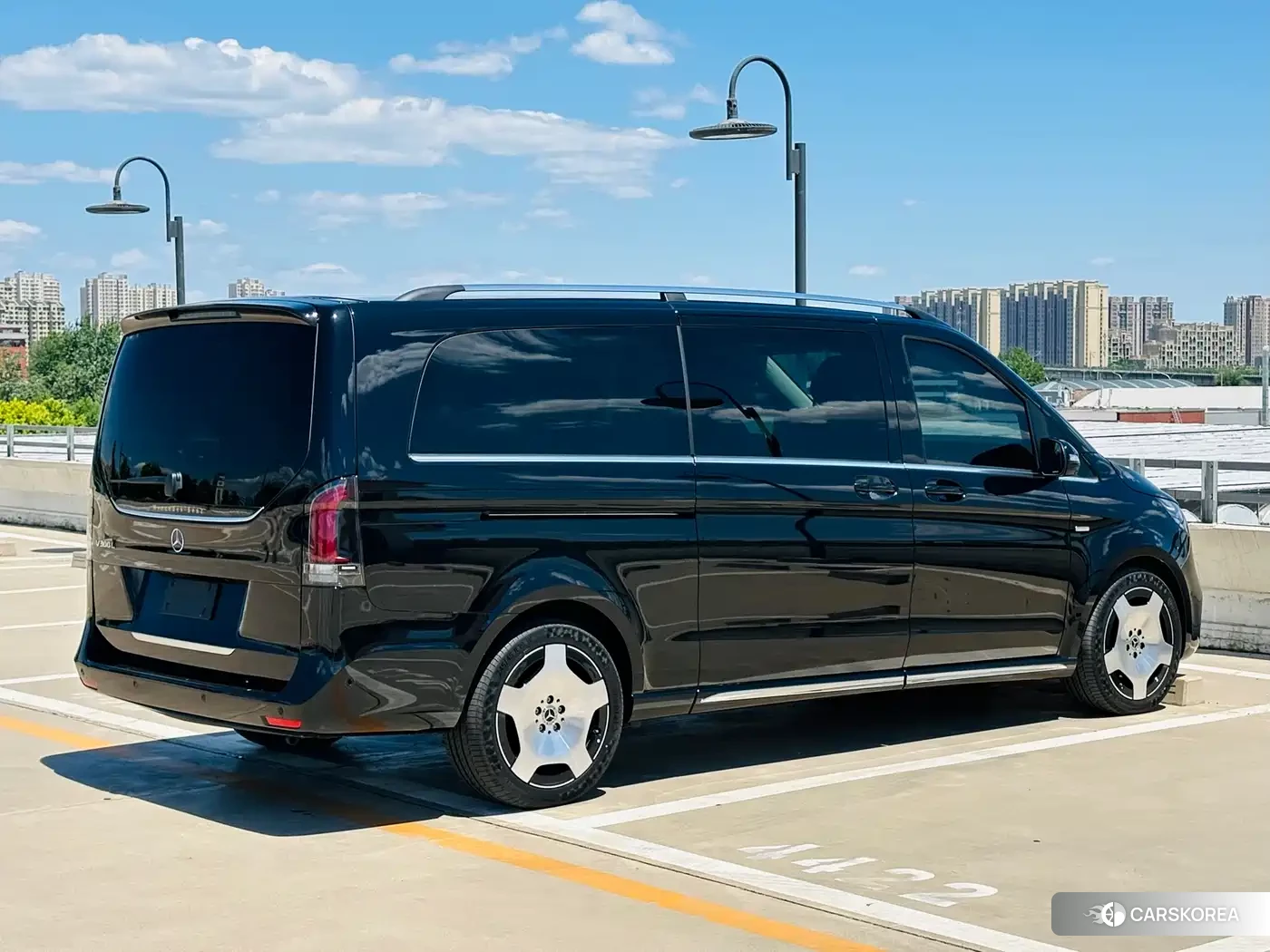 Mercedes-Benz V-Class 2026 Черный из Китая, фото 3