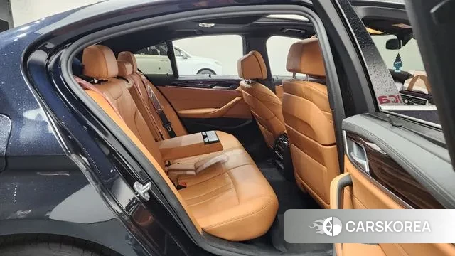 BMW 5 Series (G30) 2022 Черный из Кореи, фото 3