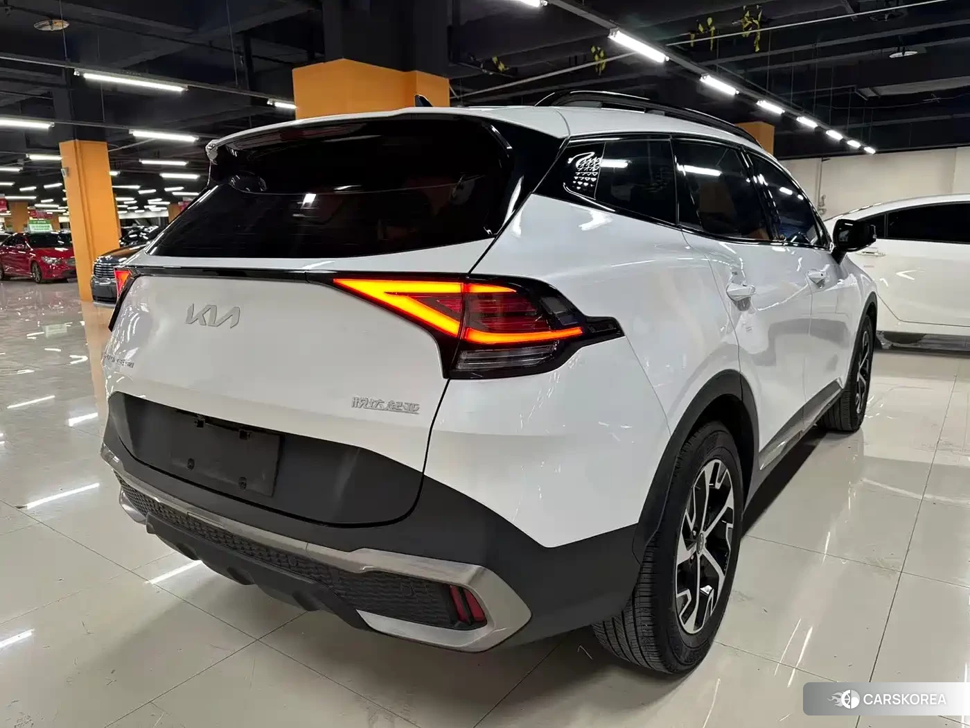 Kia Sportage 2023 Белый из Китая, фото 3
