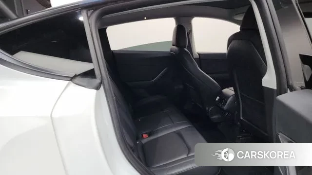 Tesla Model Y 2021 Белый из Кореи, фото 3