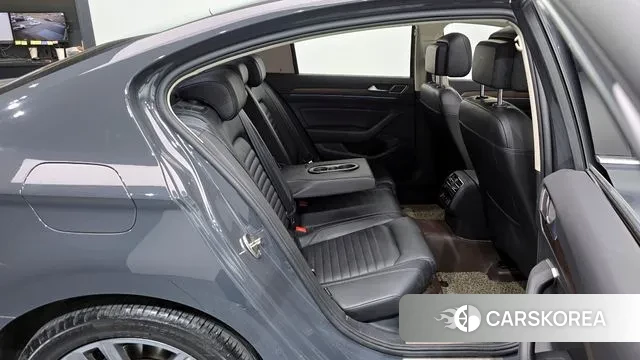 Volkswagen Passat GT (B8) 2018 Серый из Кореи, фото 3