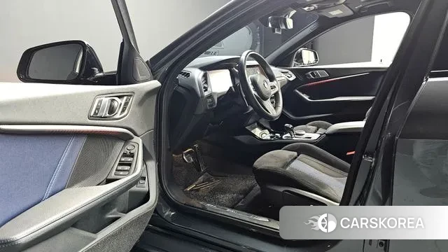 BMW 1 Series (F40) 2020 Серый из Кореи, фото 3