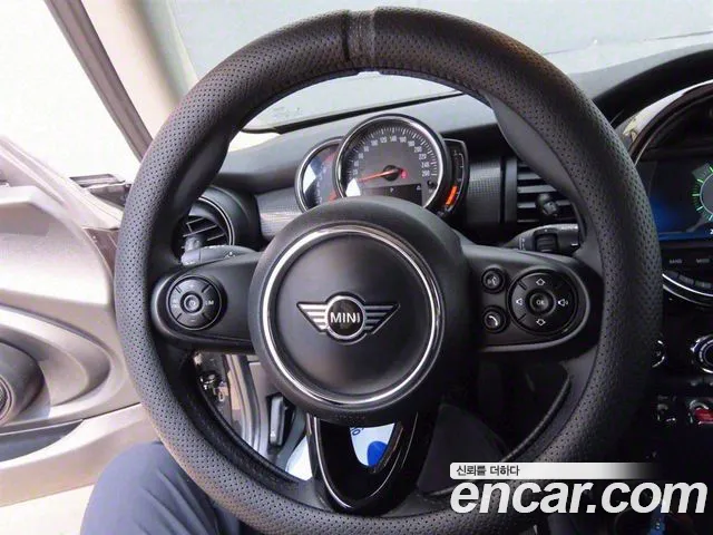 Mini Cooper 2021 Черный из Кореи, фото 3