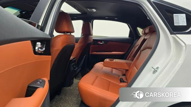 Kia The New K3 2nd generation 2021 Белый из Кореи, фото 3