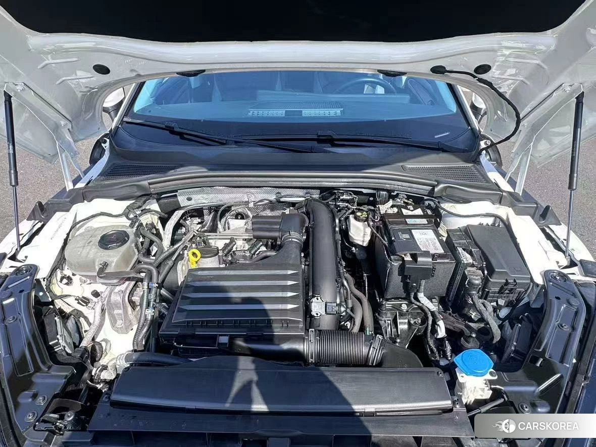 Volkswagen Lingdu 2022 Белый из Китая, фото 3