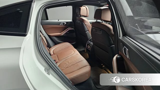 BMW X6 (G06) 2023 Белый из Кореи, фото 3