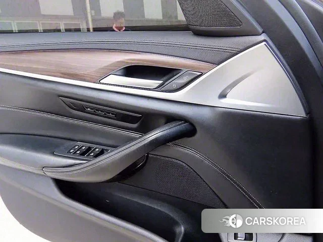 BMW 5 Series (G30) 2018 Черный из Кореи, фото 3