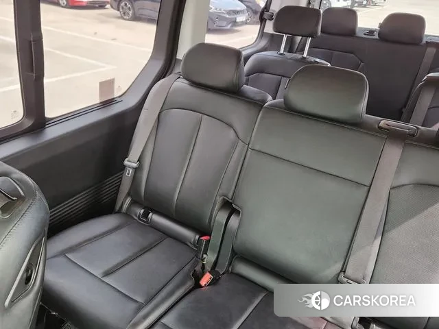 Hyundai Staria 2024 Серебряный из Кореи, фото 3