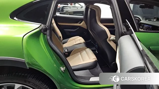 Porsche Taycan 2022 Зеленый из Кореи, фото 3