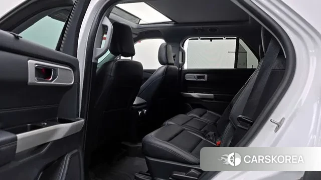 Ford Explorer 6th Generation 2021 Белый из Кореи, фото 3