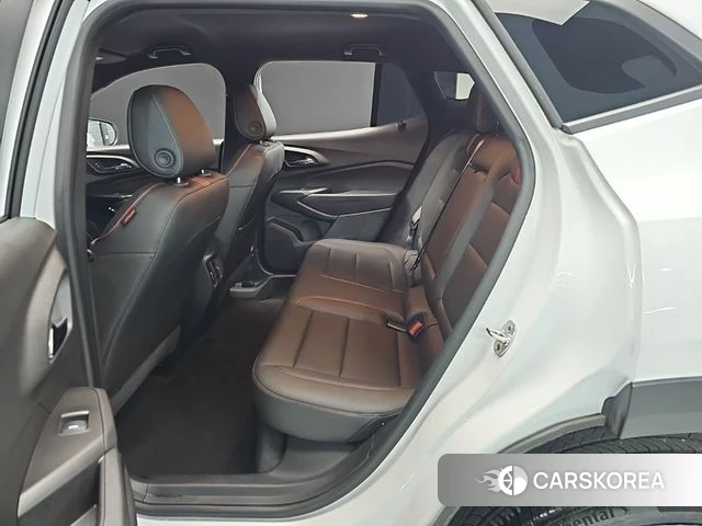 Chevrolet (GM Daewoo) Trax Crossover 2024 Белый из Кореи, фото 3