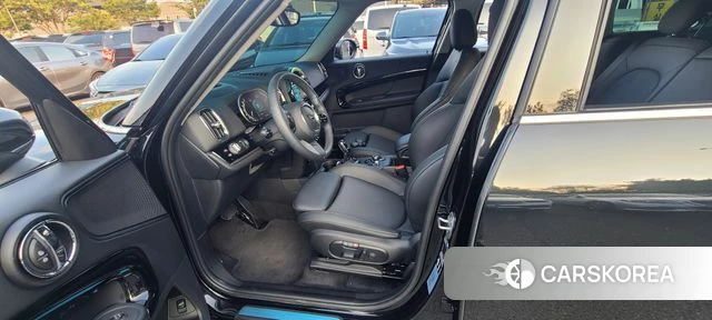 Mini Cooper Countryman 2023 Черный из Кореи, фото 3