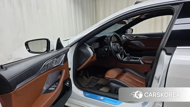 BMW 8 Series (G15) 2022 Белый из Кореи, фото 3