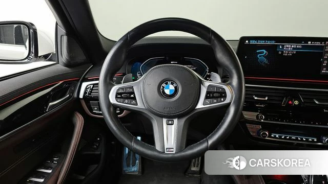 BMW 5 Series (G30) 2021 Белый из Кореи, фото 3