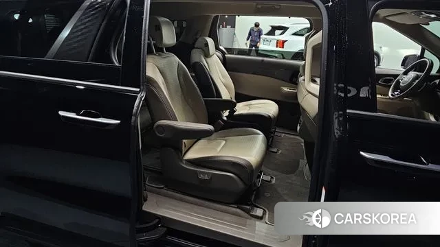 Kia The New Carnival 4th Generation 2024 Черный из Кореи, фото 3