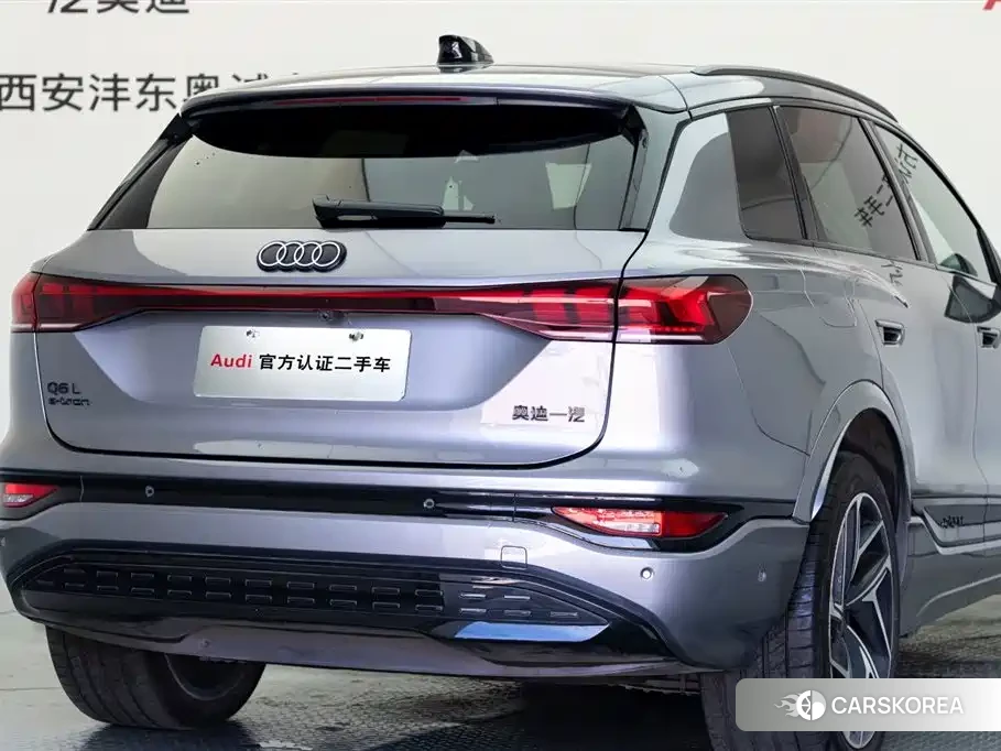 Audi Q6L e-tron 2025 Silver/gray из Китая, фото 3