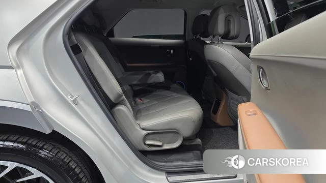 Hyundai Ionic 5 2024 Песочный из Кореи, фото 3