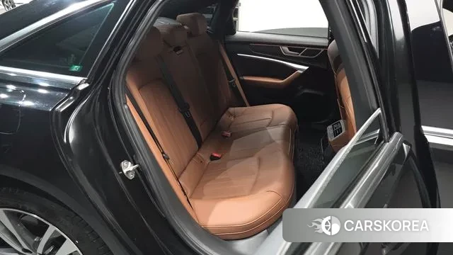 Audi A6 (C8) 2023 Черный из Кореи, фото 3