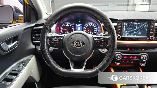 Kia Stonic 2018 Желтый из Кореи, фото 3