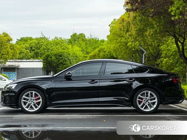 Audi A5 2021 Черный из Китая, фото 3