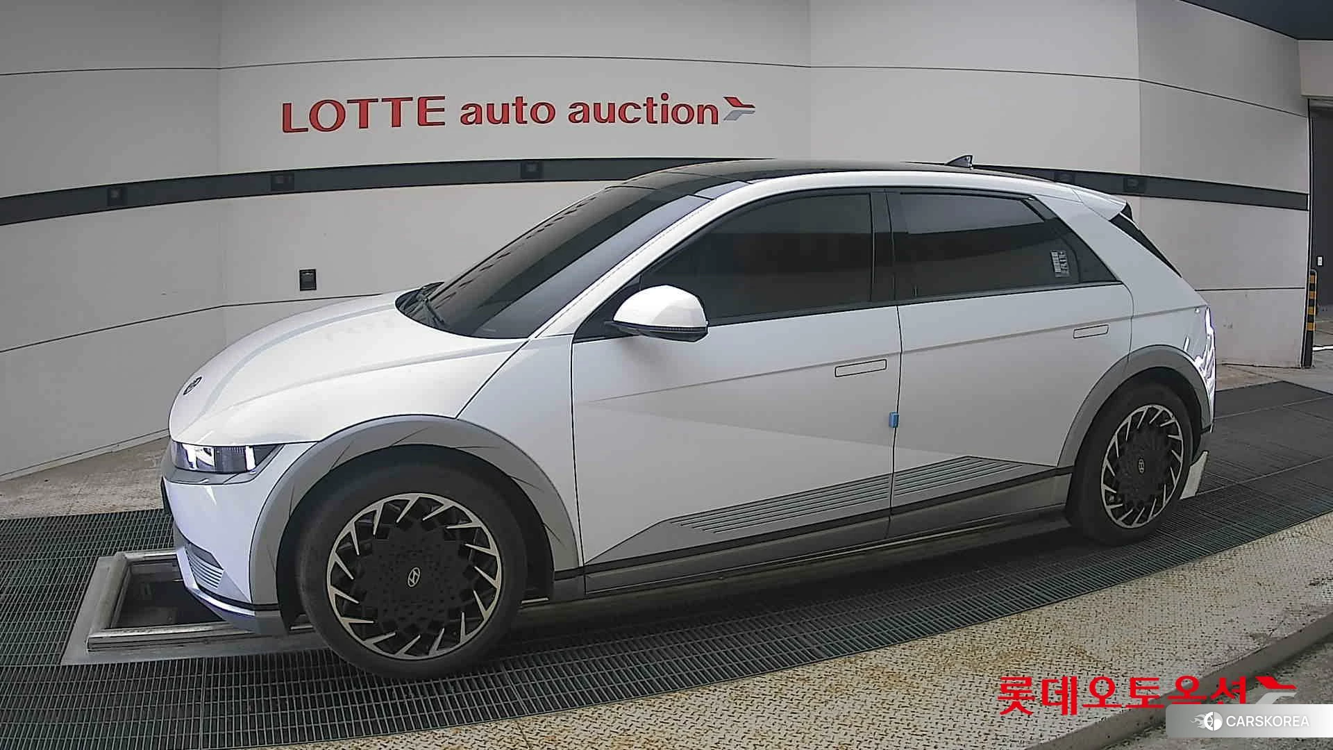 Hyundai IONIQ 5 2022 Atlas White из Кореи, фото 3