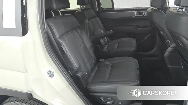 Hyundai Santa Fe (MX5) 2023 Серебристо-серый из Кореи, фото 3