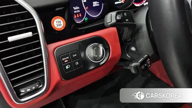 Porsche Cayenne (PO536) 2023 Цвет галактики из Кореи, фото 3