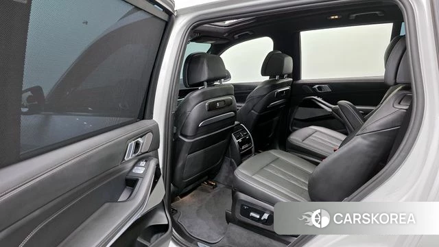 BMW X7 (G07) 2024 Белый из Кореи, фото 3