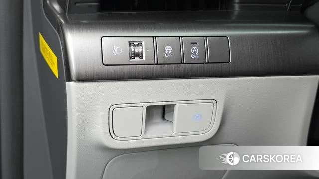 Hyundai Kona (SX2) 2024 Серебристо-серый из Кореи, фото 3