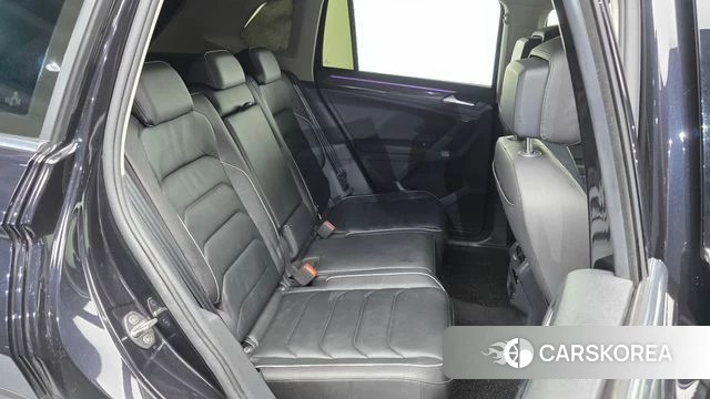 Volkswagen Tiguan second Generation 2023 Черный из Кореи, фото 3