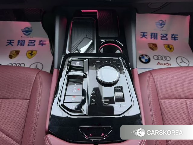 BMW 5 series 2025 Черный из Китая, фото 3