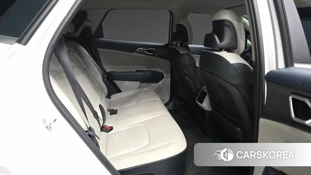 Kia Sportage 5th Generation Hybrid 2021 Белый из Кореи, фото 3
