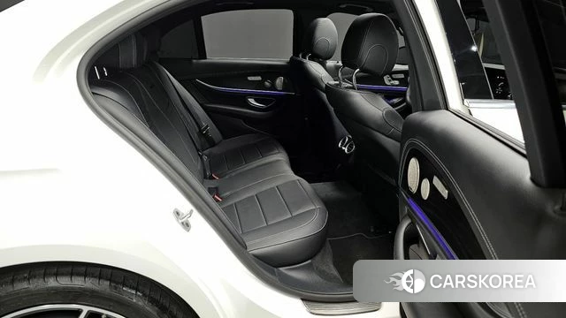 Mercedes-Benz E-Class W213 2022 Белый из Кореи, фото 3