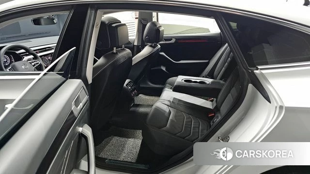 Volkswagen Arteon 2022 Белый из Кореи, фото 3