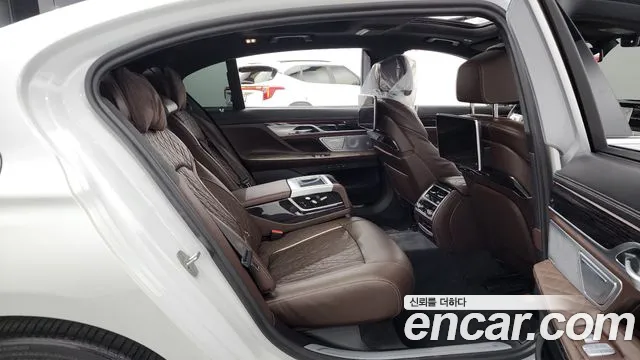 BMW 7 Series (G11) 2022 Белый из Кореи, фото 3